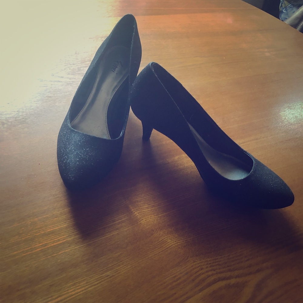 ❇️ Black Sparkly Heels ❇️